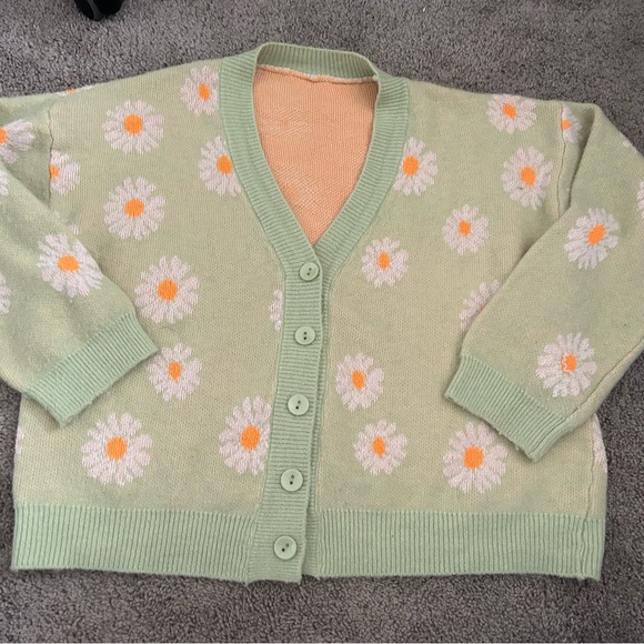 Trendy flower print sweater - Picture 2 of 6